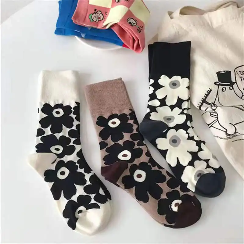 Female Socks Korean Version Cafe Color Flower Ins Wind Tube Socks Trend Fashion Black And White Socks