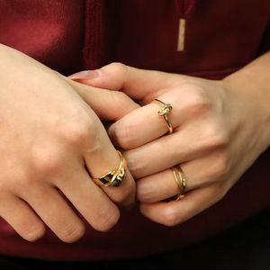 Chris April 925ทั<span class=keywords><strong>น</strong></span>สมัยเครื่องประดับแหว<span class=keywords><strong>น</strong></span>เงินสเตอร์ลิงชุบทองสำหรับผู้หญิง - Product Image 3