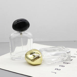 Botella de Perfume Cuadrada Transparente de 30 ml, Botella Dispensadora de Cosméticos Vacía de Cristal Blanco, Juego de Viaje con Clip, Mini Fragancias - Product Image 3