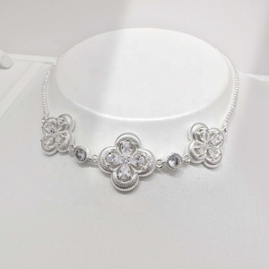 Pulsera de plata 925 con dijes, cadena fina, diseño moderno, hecha a mano, con circonitas y trébol, para mujer, precio al por mayor. - Product Image 5