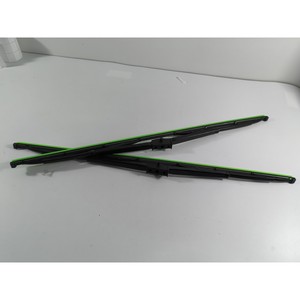 ใบปัดน้ำฝน Zhongzhe Chitu รุ่น 550 600 650 700 แบบสกรู สำหรับรถมินิบัส รถวิศวกรรม รถพิเศษ แบบไร้โครง ทำจากวัสดุสังเคราะห์ - Product Image 2