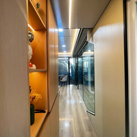 Maison-capsule moderne en panneaux sandwich d'acier - Villa et hôtel modulaire préfabriqué étanche avec énergie solaire