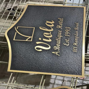 Médailles en cuivre gaufré personnalisées, insignes antiques et plaques de porte pour domaines privés, plaques signalétiques de château médaille d'école - Product Image 3