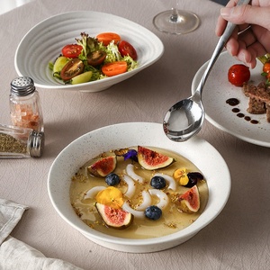 Restoran Kullanımı İçin İskandinav Tarzı Beyaz Seramik Sofra Takımı - Batı Usulü Biftek Tabağı, Salata Çorba Kaseleri, Atıştırmalık Tabakları, Kahve Fincanı - Product Image 3