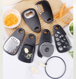 Ensemble de 6 ustensiles de cuisine : râpe à fromage, ouvre-bouteille, éplucheur de légumes, coupe-pizza, presse-ail pour la cuisine - Product Image 5