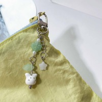 Porte-clés Lapin Trèfle à Quatre Feuilles, Chaîne de Téléphone Porte-Bonheur Faite à la Main, Breloque Animale Mignonne Perlée, Cadeau pour Femmes et Filles