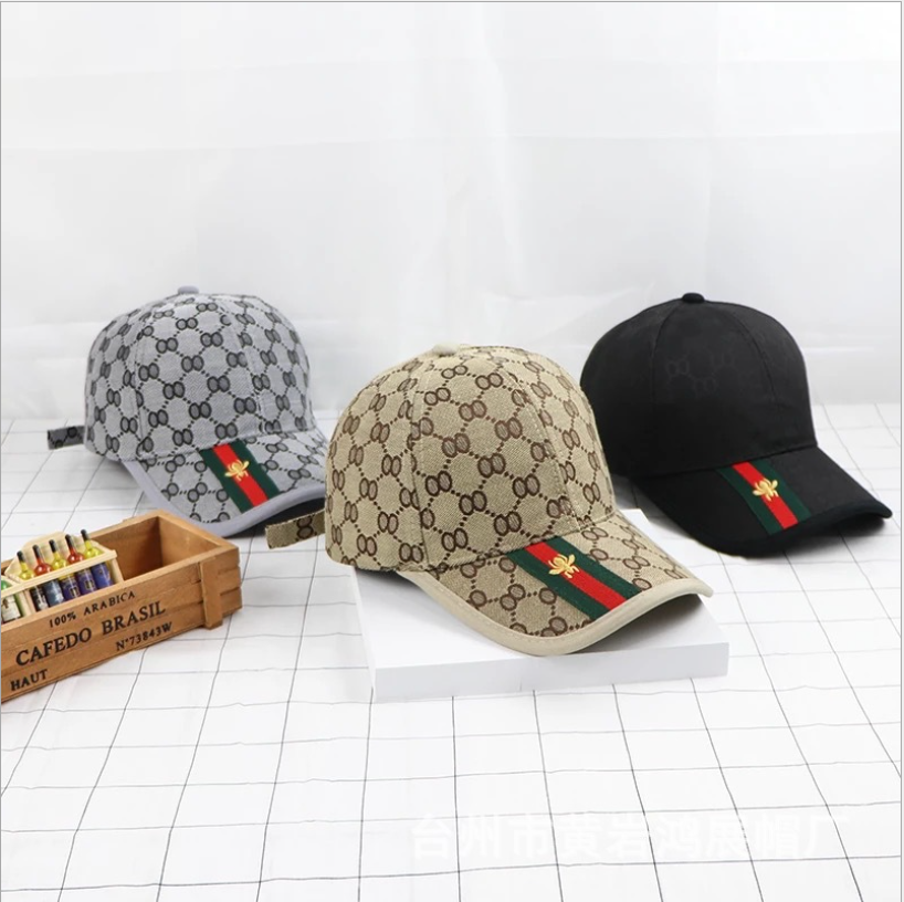 Wholesale New Fashion Honeybee Embroidered Cap Men Women Lovers Baseball Caps