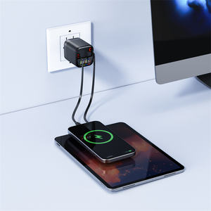 Cargador de Viaje GaN PD AI de 65W con Pantalla TFT y Cable Retráctil para Teléfono Móvil, Protección OTP/OVP/OCP - Product Image 3