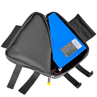 Batterie de vélo électrique triangulaire 60V 40Ah OEM ODM 16S8P 21700 5000mAh avec BMS 60A et pochette de protection pour batterie au lithium