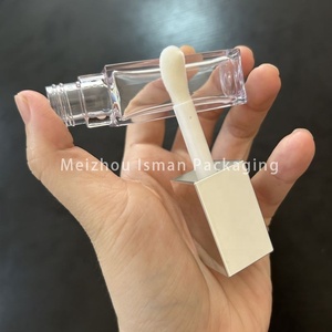 หลอดลิปกลอสทรงเหลี่ยมสีดำเงินขนาด 10 มล. พร้อมหัวแปรงขนาดใหญ่  ขวดคอนซีลเลอร์  บรรจุภัณฑ์เครื่องสำอางแบบใส  ขายส่ง  รับทำโลโก้ตามสั่ง ISMAN - Product Image 5