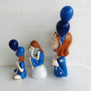 Figuritas personalizadas de niña vestidas en azul, adornos de resina y plástico de estilo de dibujos animados, manualidades y regalos para niñas - Product Image 3