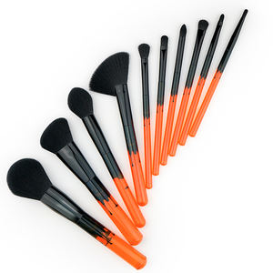 Ensembles de pinceaux de <span class=keywords><strong>maquillage</strong></span> <span class=keywords><strong>pour</strong></span> femmes de luxe personnalisé <span class=keywords><strong>pour</strong></span> <span class=keywords><strong>Halloween</strong></span> 10 pinceaux cosmétiques jaunes vitreux de haute qualité <span class=keywords><strong>pour</strong></span> correcteur <span class=keywords><strong>pour</strong></span> le <span class=keywords><strong>maquillage</strong></span> - Product Image 3