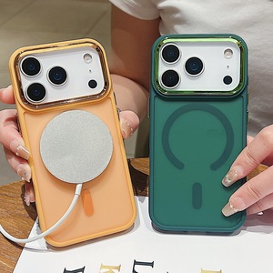 Nouvelle coque pour iPhone 17 avec finition mate douce au toucher et absorption magnétique pour 16/15/14, dotée d'un anneau de lentille électroplaqué - Product Image 2