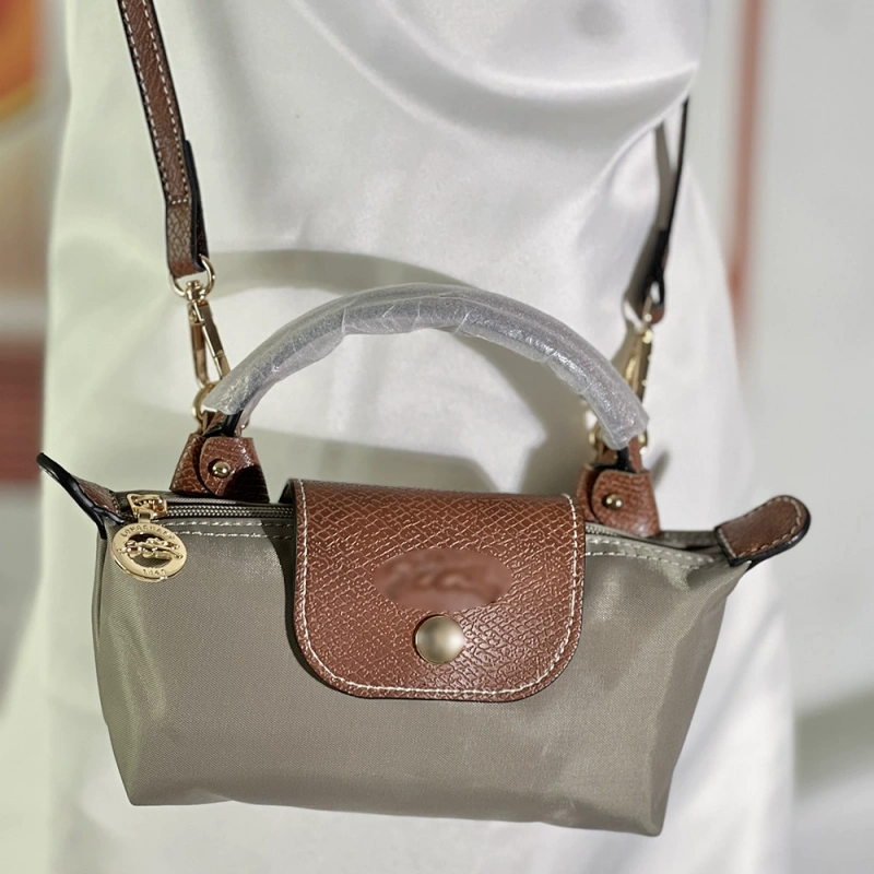 Turtledove gray