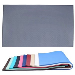 แผ่นรองอาหารสัตว์เลี้ยงซิลิโคนกันน้ำ ป้องกันการลื่น สำหรับสุนัขและแมว - Product Image 5