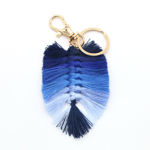 Nouveau fabriqué à la main tressé <span class=keywords><strong>plume</strong></span> glands <span class=keywords><strong>macramé</strong></span> <span class=keywords><strong>porte</strong></span>-clés avec alliage pour sac à dos sac à main portefeuille décor 13cm * 6cm pour les femmes - Product Image 2