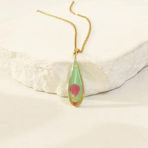Kalung bunga kering Resin transparan trendi kalung wanita bunga bulan lahir tetesan air ramping panjang grosir - Product Image 6