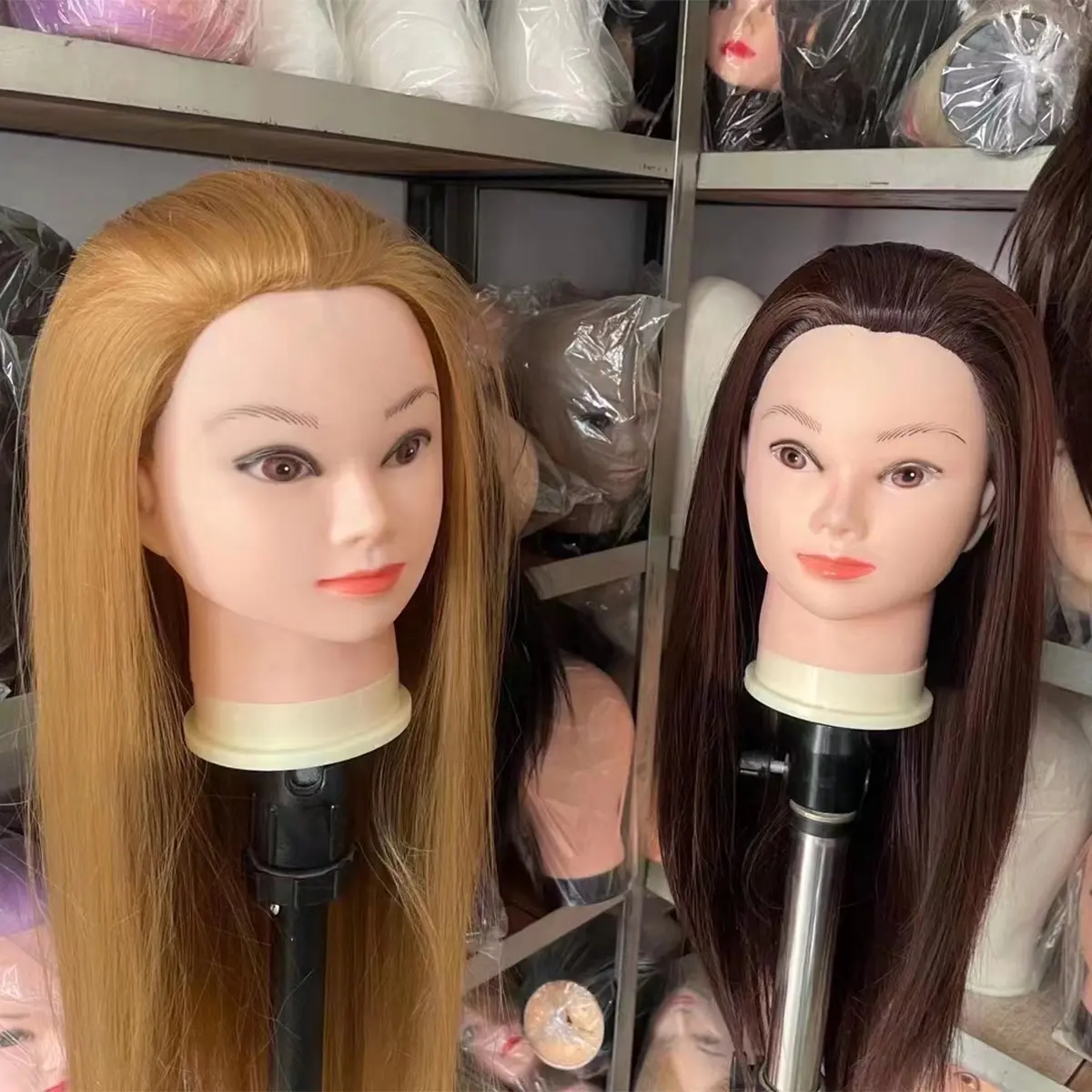 Traitement des cheveux en fibres synthétiques artificielles Tête de formation de mannequin d'extension de cheveux humains avec des cheveux Beauty Star-Mannequin Head