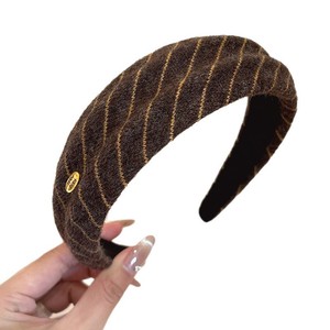 ที่คาดผมแฟชั่นสไตล์เกาหลีชุบทองสำหรับผู้หญิง รุ่นใหม่ปี 2025 ดีไซน์ทรงสูง ช่วยให้ใบหน้าดูเล็กลง-qiyu - Product Image 5