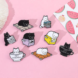 بروش لطيف القط قراءة كتاب شرب القهوة الكرتون شارة معدنية القط شعار شخصي دبوس طية صدر السترة للزينة - Product Image 6