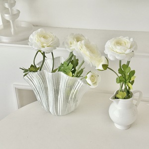 L-R247 <span class=keywords><strong>Fleurs</strong></span> artificielles <span class=keywords><strong>de</strong></span> renoncule à 2 têtes <span class=keywords><strong>de</strong></span> haute qualité pour la décoration <span class=keywords><strong>de</strong></span> salon, <span class=keywords><strong>de</strong></span> table à manger, accessoires <span class=keywords><strong>de</strong></span> photographie <span class=keywords><strong>de</strong></span> mariage, <span class=keywords><strong>bouquet</strong></span> <span class=keywords><strong>de</strong></span> <span class=keywords><strong>mariée</strong></span> - Product Image 1