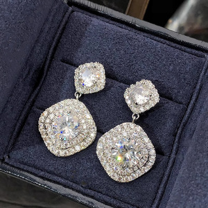Orecchini Pendenti Quadrati con Micro Pavé di Zirconi per Donne, Eleganti Gioielli per Matrimoni e Feste - Product Image 1