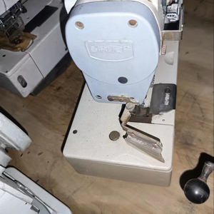 Machine à coudre interlock Siruba F007 d'occasion, très demandée, pour T-shirts, polos et la pose de bandes de finition – Le meilleur choix de 2022 - Product Image 1