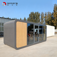 Maison conteneur de luxe préfabriquée en acier, contemporaine, étanche et écologique, avec chambre, pour usage extérieur hôtelier (pod)