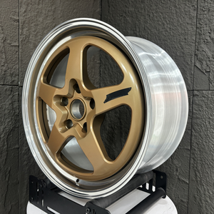 Ánh sáng sang trọng thể thao phong cách hai mảnh rèn bánh xe trung tâm, 15-26 inch, thiết kế ngôi sao năm cánh, pcd5 * 130, tùy biến sâu - Product Image 2