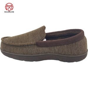 OEM factory su misura <span class=keywords><strong>pantofole</strong></span> da interno per <span class=keywords><strong>uomo</strong></span> mocassini piatti scarpe da casa TPR suola invernale calda <span class=keywords><strong>pantofole</strong></span> da camera da letto donna - Product Image 1