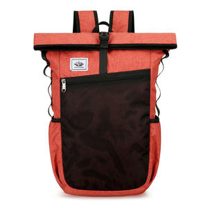 Sac à dos de sport décontracté avec logo personnalisé élégant le week-end pliable et imperméable en polyester avec fermeture à glissière pour salle de sport en plein air - Product Image 4