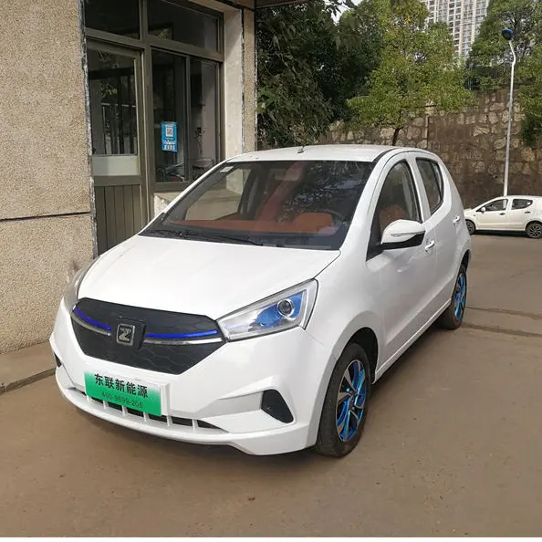 سيارة صغيرة كهربائية دفع رباعي من Zhongtai Yun 100 Plus للبيع المباشر بالصين