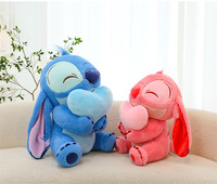 Nouveau Grand Oreiller en Peluche en Forme d'Oreille de Lapin, Vente en Gros, Grande Taille, Poupée Cartoon Tenant un Cœur, En Stock Usine