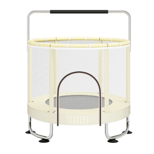 Trampolim infantil barato em promoção, material PVC, para meninas e meninos, cama elástica dobrável para brincar em ambientes internos com rede de proteção. - Product Image 2