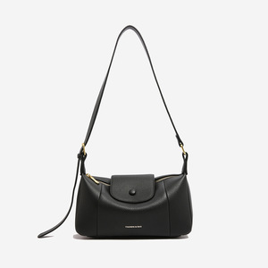 Sac bandoulière tendance en cuir PU souple pour femme - Sac à main décontracté imperméable avec sangle réglable et doublure en polyester pour usage quotidien - Product Image 3