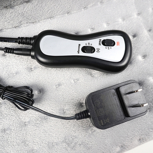 Chauffe-pieds de massage par vibration à deux moteurs Chauffe-pieds 18W 220V avec massage avec adaptateur - Product Image 6
