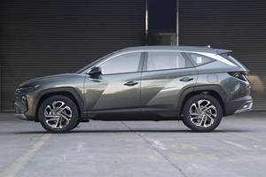 YT Auto Hot hyundais Tucson Gasolina Coche Híbrido Hyundais Tucson <span class=keywords><strong>L</strong></span> Autos Usados 2.0L 150HP L4 Híbrido Compacto SUV Tucson 6 velocidades <span class=keywords><strong>AMT</strong></span> - Product Image 4