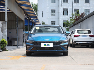 Used 2021 <strong>2022</strong> 2023 for <strong>Elantra</strong> 1.5L CVT LUX Premium Edition Compact Petrol Left-Hand Drive Leather Manual Transmission - Product Image 5