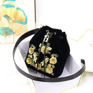 时尚女包金线刺绣立体花朵女包柔软设计师女士水桶包奢华 - Product Image 5