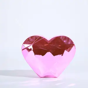 New Design Pink Heart Shaped Plastic Bottles Gift Water Bottle With Straw