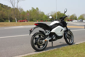Venta Directa de Fábrica: Motocicleta Scooter de 2000W para Adultos, Motocicletas para Aventura - Product Image 6