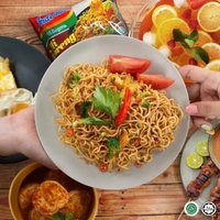 Mi Goreng Instan Kemasan Besar 5-Pack 80g Tepung Terigu Masak Cepat Persediaan Makanan Cepat Saji Umur Simpan 24 Bulan Indofood