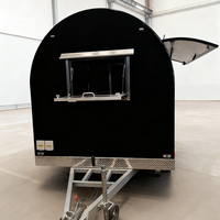 Remorque mobile compacte en fibre de verre et aluminium pour la vente de snacks, de beignets, de hot-dogs, de jus, avec des bonbons et des chips