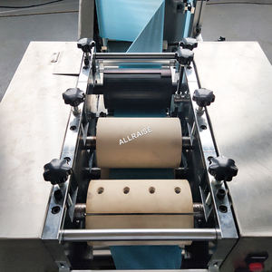 מכסה נעליים אוטומטית פנקס עושה מחיר מכונת גלישת נעליים עם מתגלגל מכונת כיסוי נעליים מתגלגל - Product Image 4