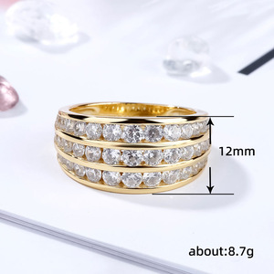 Anello con Tre File di Zirconi per Donne, Gioiello Unico e Scintillante per le Dita - Product Image 5