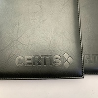 Porte-documents vertical A4 en cuir PU noir avec logo embossé, porte-certificat, couverture de diplôme pour récompenses et certificats
