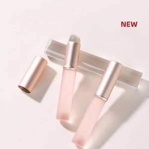 Mini cepillo de labios de silicona de cabeza profesional portátil con tapa para lápiz labial tinte corrector vientre dedo producto de goma - Product Image 1