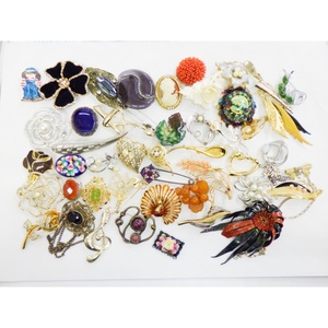 Ensemble d'accessoires unisexes de qualité prestigieuse d'occasion, assortiment de 50 broches de bijoux de mode chinoise - Product Image 1
