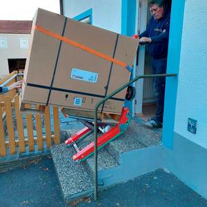 Zonzini domino điện cầu thang leo núi AGM pin Powered tải ổn định vật liệu nặng Giao thông vận tải 300 kg Công suất Made Italy - Product Image 6