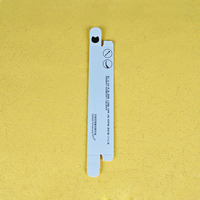 Boîte d'emballage personnalisée en carton blanc avec fenêtre, impression CMYK, gaufrage, processus UV, certifiée FSC et RoHS, pour produits cosmétiques et soins de la peau